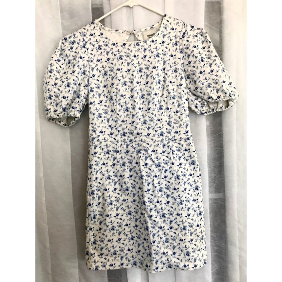 Forever 21 Dresses & Skirts - Forever 21 Blue Floral Puff Sleeve Open Back Mini Dress Womens Size Medium
